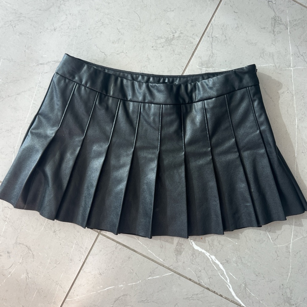 Forever 21 Black Faux Leather Mini Skirt